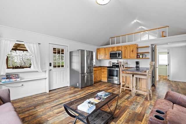 145 Newsome RD, Gilmer, TX 75644