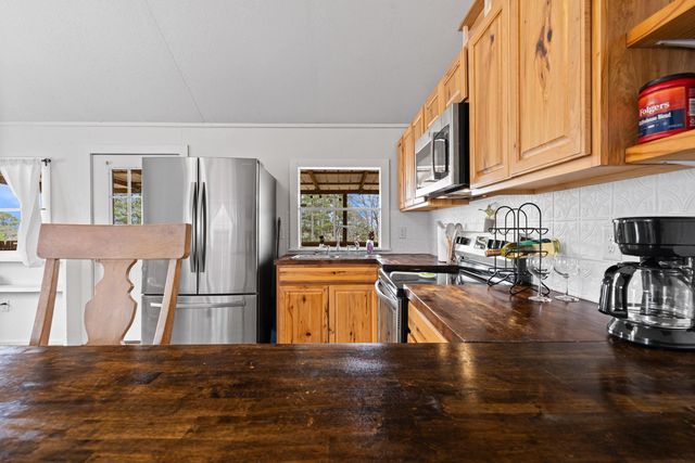 145 Newsome RD, Gilmer, TX 75644