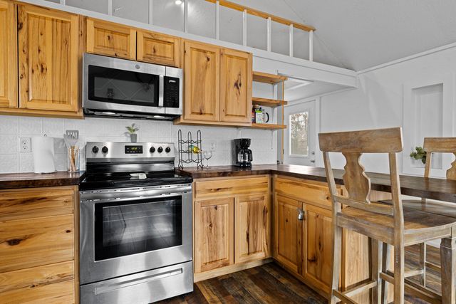 145 Newsome RD, Gilmer, TX 75644