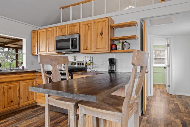 145 Newsome RD, Gilmer, TX 75644