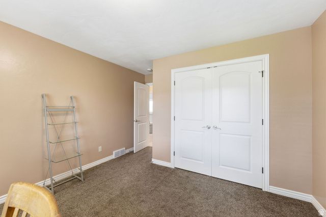 7235 S VIANSA CT, Midvale, UT 84047