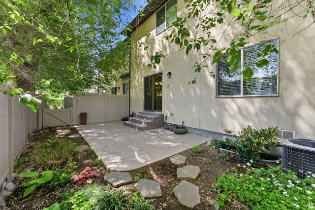7235 S VIANSA CT, Midvale, UT 84047