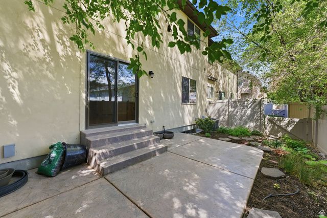 7235 S VIANSA CT, Midvale, UT 84047