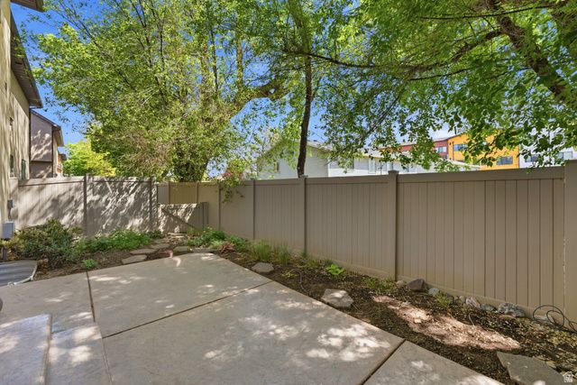 7235 S VIANSA CT, Midvale, UT 84047