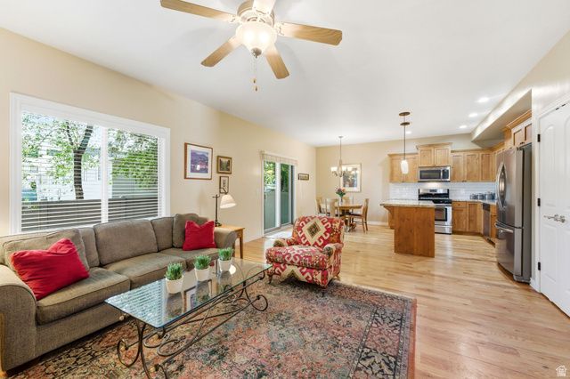 7235 S VIANSA CT, Midvale, UT 84047