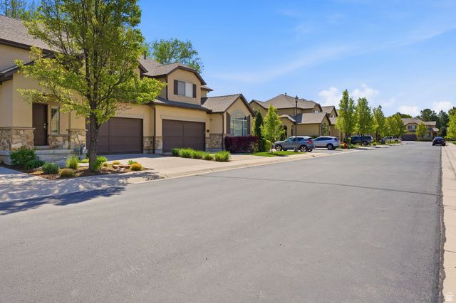 7235 S VIANSA CT, Midvale, UT 84047