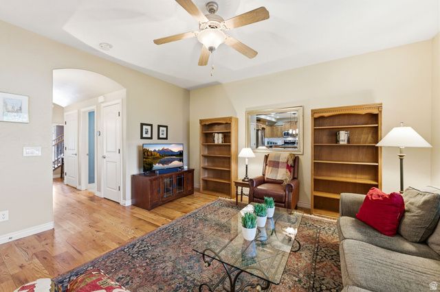 7235 S VIANSA CT, Midvale, UT 84047