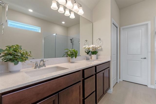 17319 MILLION LAKES COURT, Clermont, FL 34714