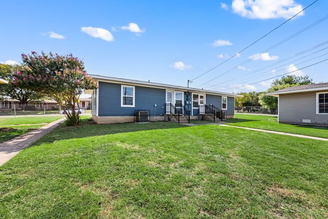 4092 Merida Avenue, Fort Worth, TX 76110