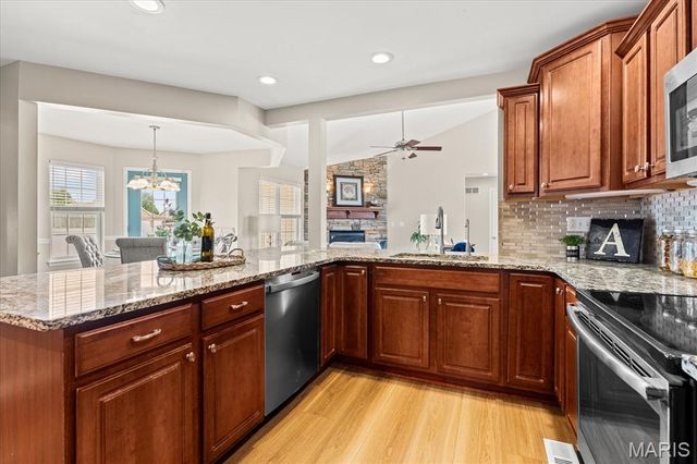 320 Aberdeen Drive, Glen Carbon, IL 62034