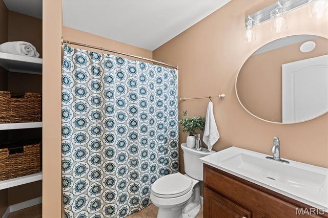 320 Aberdeen Drive, Glen Carbon, IL 62034