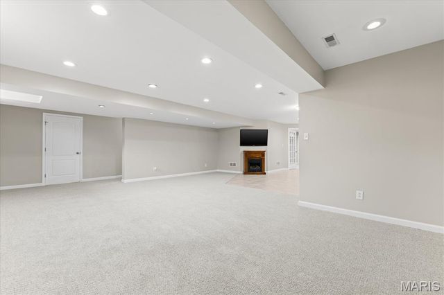 320 Aberdeen Drive, Glen Carbon, IL 62034