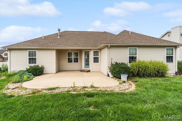 320 Aberdeen Drive, Glen Carbon, IL 62034