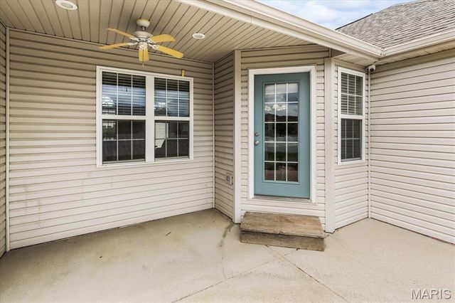320 Aberdeen Drive, Glen Carbon, IL 62034