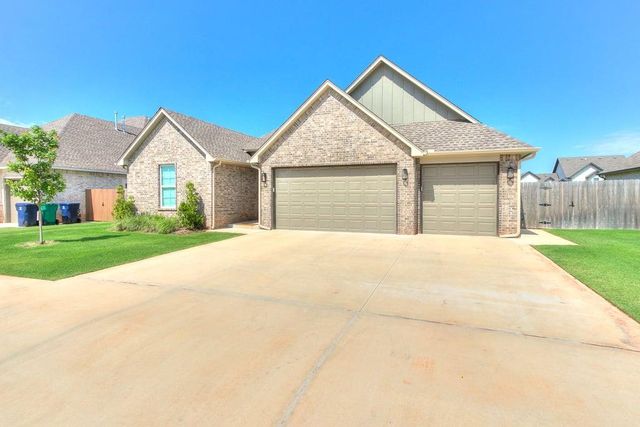 5609 Copper Stone Court, Mustang, OK 73064