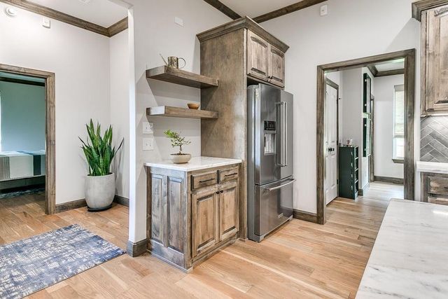 5609 Copper Stone Court, Mustang, OK 73064