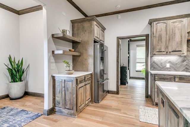 5609 Copper Stone Court, Mustang, OK 73064