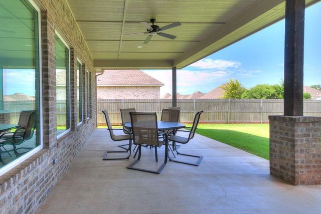 5609 Copper Stone Court, Mustang, OK 73064