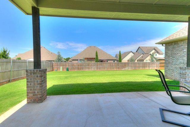 5609 Copper Stone Court, Mustang, OK 73064