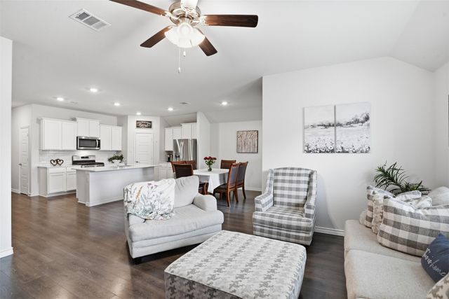 210 Gatecrest Drive, Fate, TX 75087