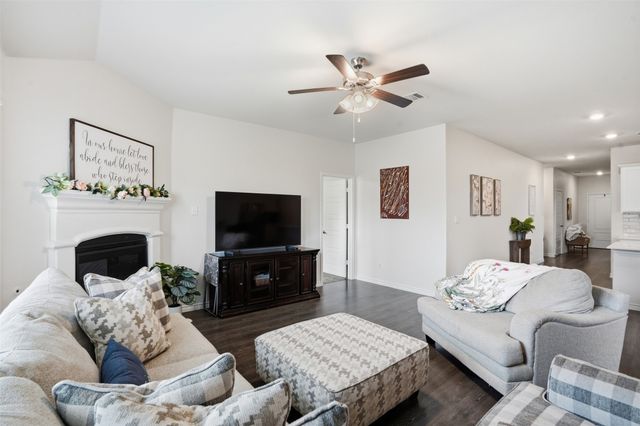 210 Gatecrest Drive, Fate, TX 75087