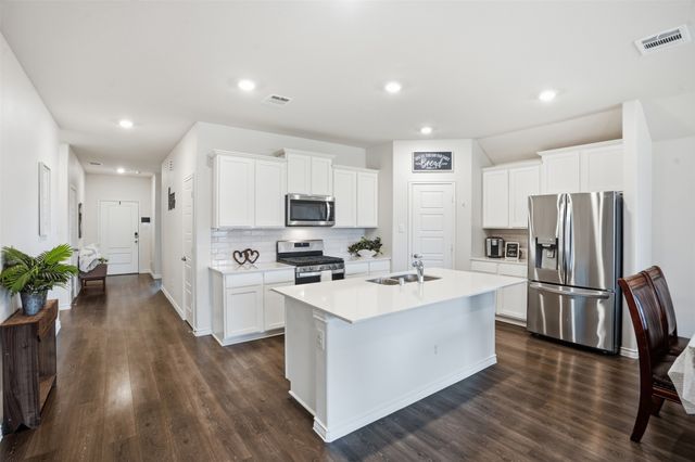 210 Gatecrest Drive, Fate, TX 75087