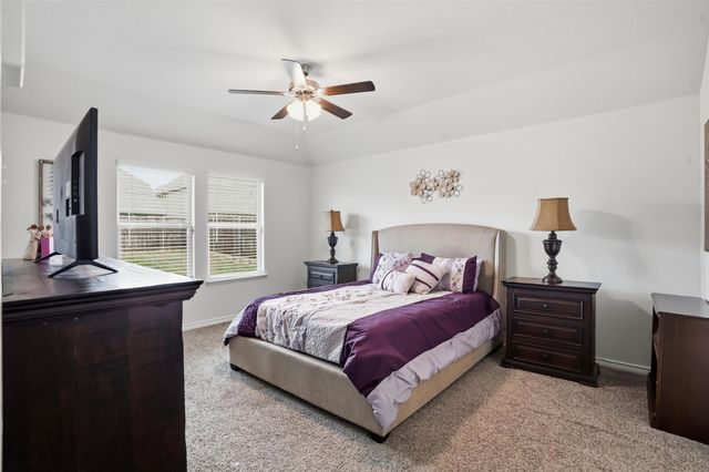 210 Gatecrest Drive, Fate, TX 75087