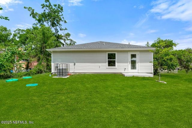 7845 PIPIT Avenue, Jacksonville, FL 32219