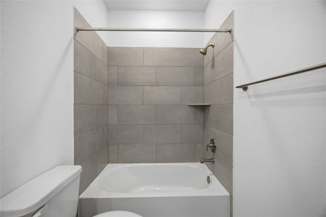 1614 Forest Mist Drive, Missouri City, TX 77459