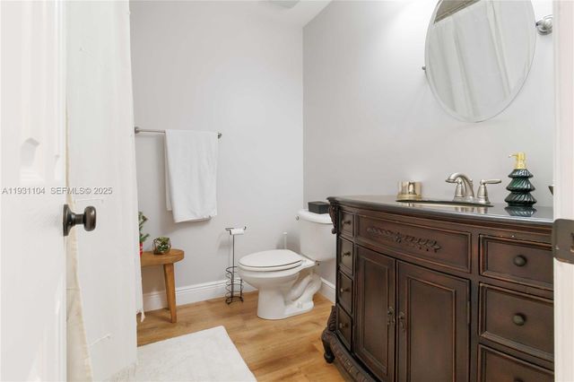 9908 NW 46th Ct, Sunrise, FL 33351