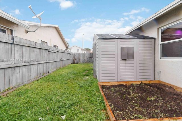 9908 NW 46th Ct, Sunrise, FL 33351