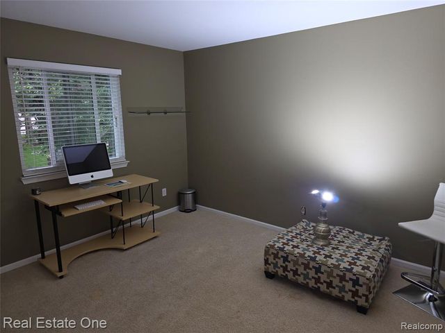 1574 Cardinal Ridge, West Bloomfield, MI 48324