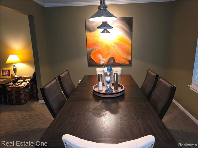 1574 Cardinal Ridge, West Bloomfield, MI 48324