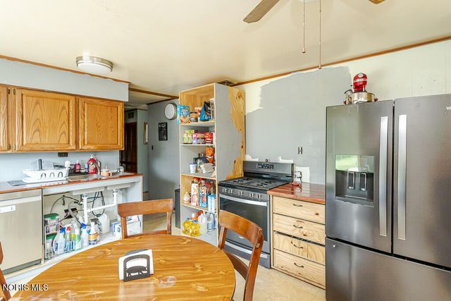 4518 Thackeray Road, Maumee, OH 43537