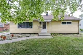 4518 Thackeray Road, Maumee, OH 43537