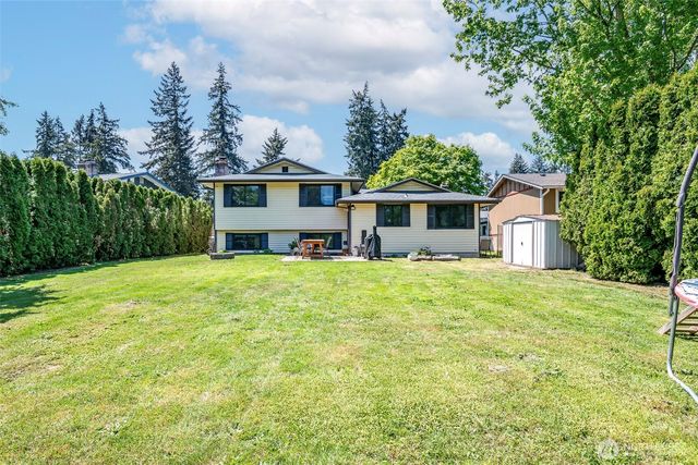 6667 E Grandview Avenue, Tacoma, WA 98404