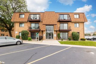 4831 W 109th Street 104, Oak Lawn, IL 60453