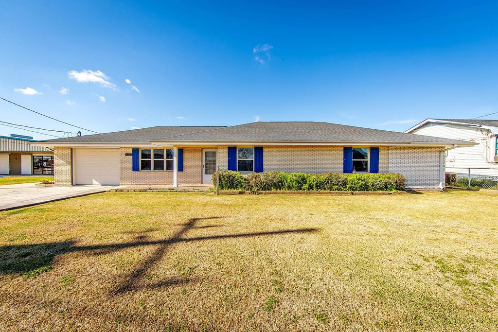 5086 Highway 1, Raceland, LA 70394