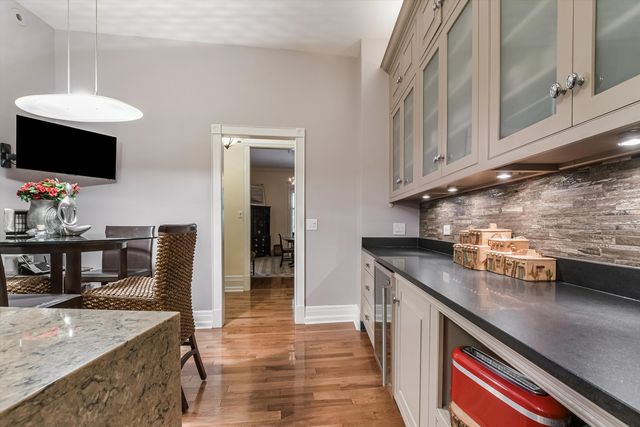 1210 N ASTOR Street 1A, Chicago, IL 60610