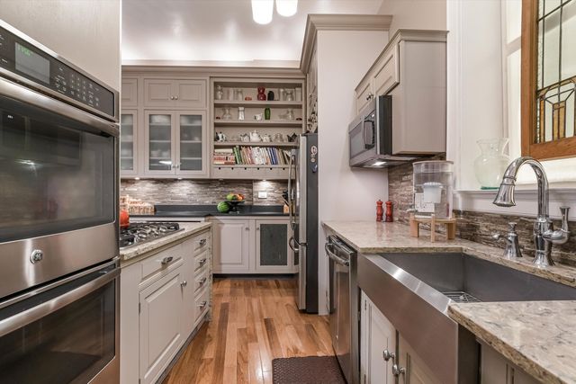 1210 N ASTOR Street 1A, Chicago, IL 60610