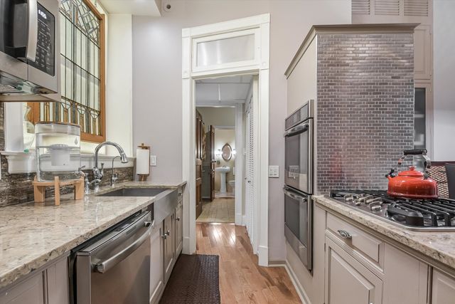 1210 N ASTOR Street 1A, Chicago, IL 60610