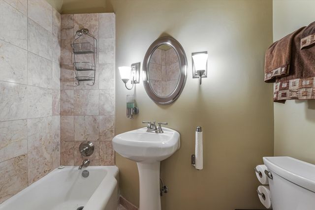 1210 N ASTOR Street 1A, Chicago, IL 60610