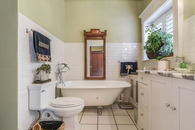 1210 N ASTOR Street 1A, Chicago, IL 60610