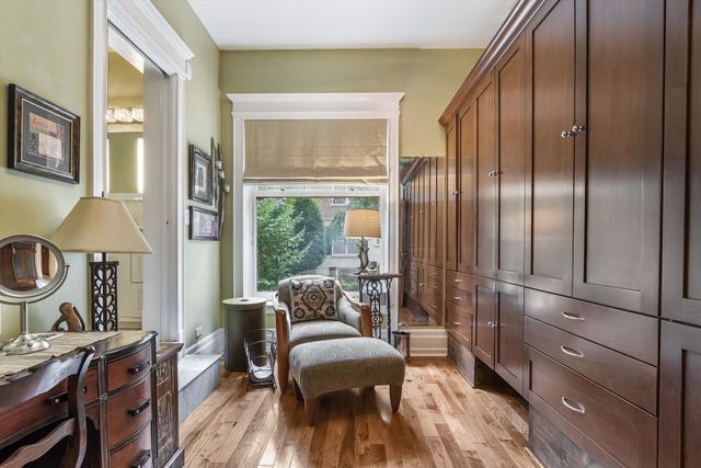 1210 N ASTOR Street 1A, Chicago, IL 60610