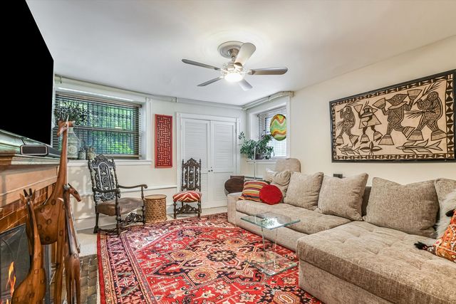 1210 N ASTOR Street 1A, Chicago, IL 60610