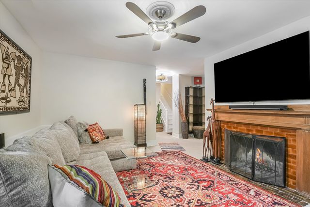 1210 N ASTOR Street 1A, Chicago, IL 60610