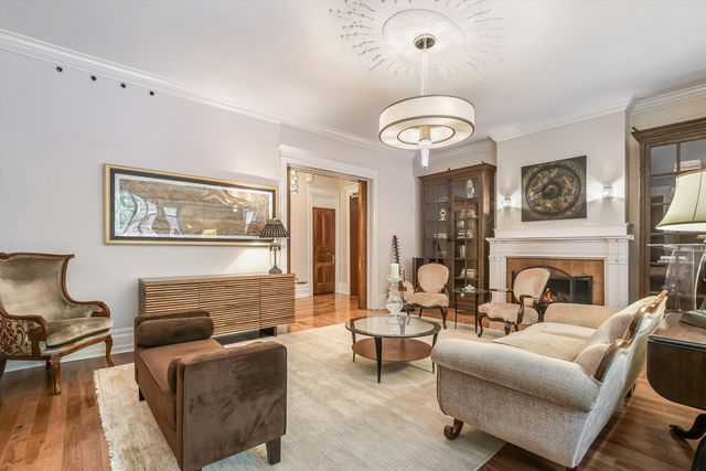 1210 N ASTOR Street 1A, Chicago, IL 60610