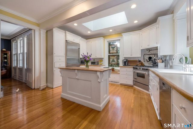 200 Whitfield Street, Guilford, CT 06437