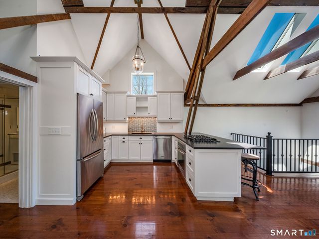 200 Whitfield Street, Guilford, CT 06437