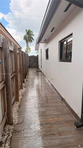 10370 SW 24th Street B, Miami, FL 33165